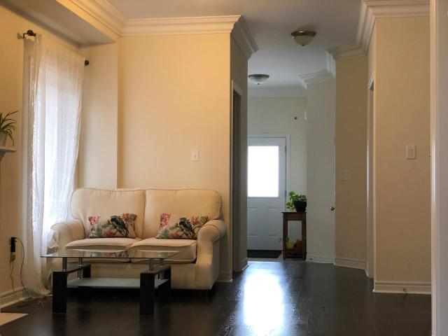 House for rent in Ajax