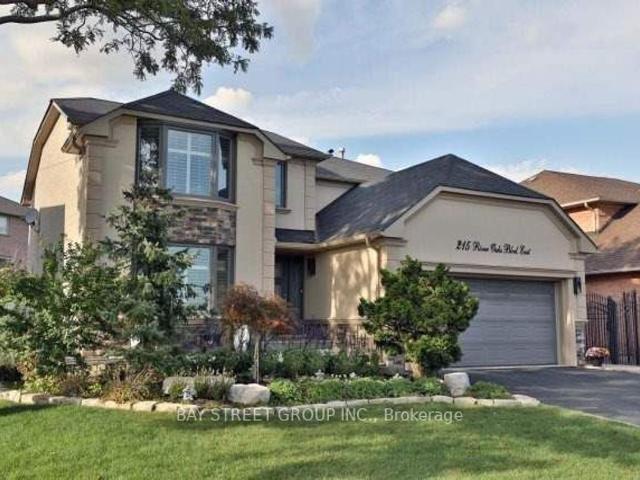 House for rent in Oakville, Ontario