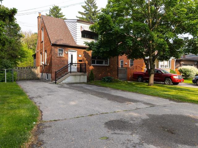House for rent in Toronto