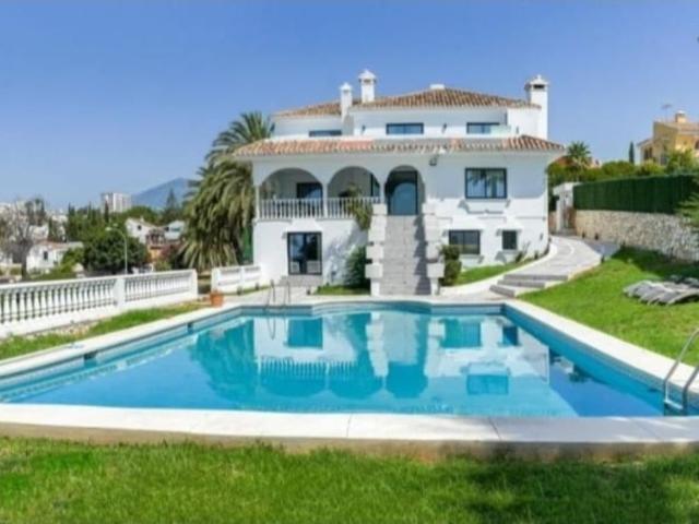 Casa en alquiler en Nueva Andalucía, Costa del Sol Occidental