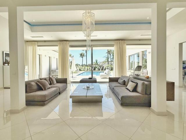 Casa en alquiler en Resinera-Voladilla, Costa del Sol Occidental