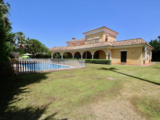 Casa en alquiler en Resinera-Voladilla, Costa del Sol Occidental