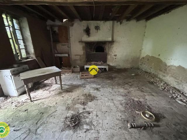 Maison vente à Moulins, Deux-chaises