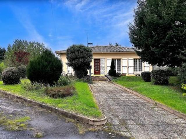 Maison vente à Confolens, Manot