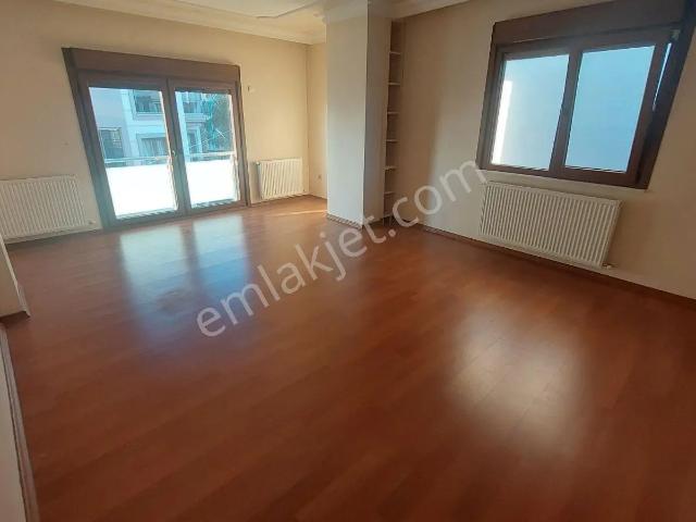 Üsküdar, İstanbul içerisinde kiralık mülk
