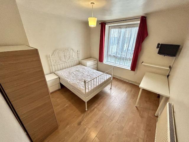 Room for rent in Bromley-by-Bow, Poplar Grove