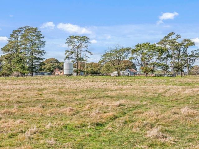 Cottage for sale in Barry, New South Wales