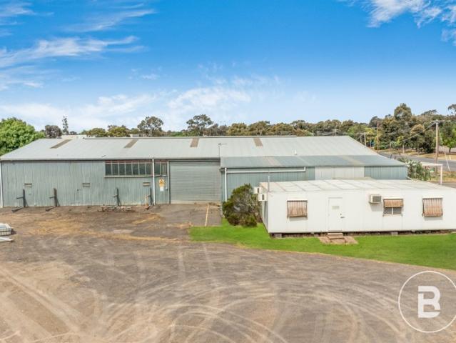 Warehouse for sale in Bendigo, Victoria