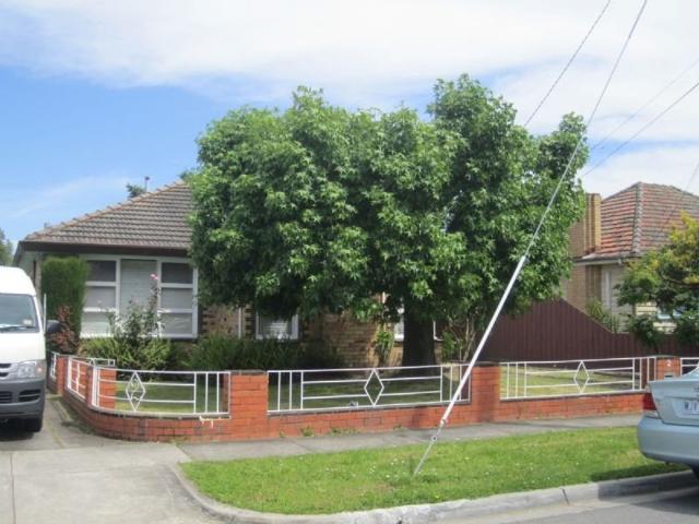 House for sale in Dandenong