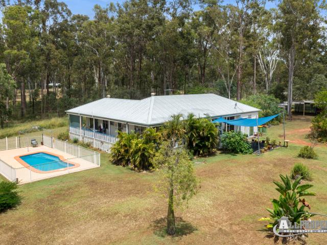 Cottage for sale in Lockyer Waters, Queensland