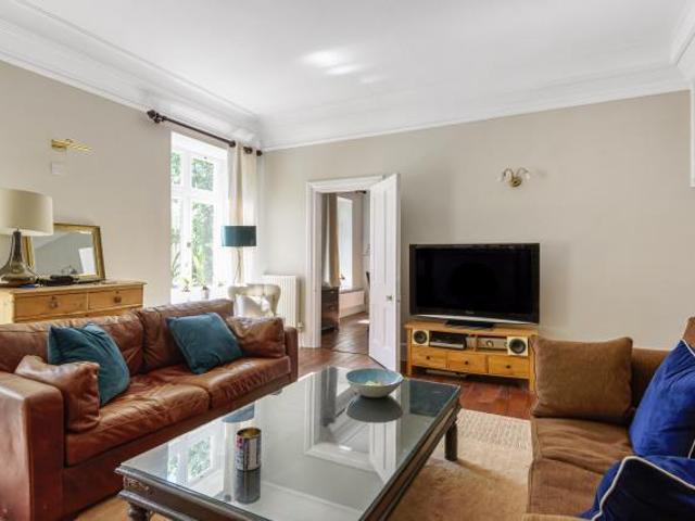 Apartment for rent in Sunningdale