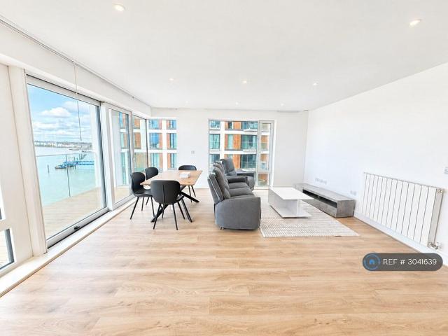 Apartment for rent in Royal Arsenal Riverside, Greater London