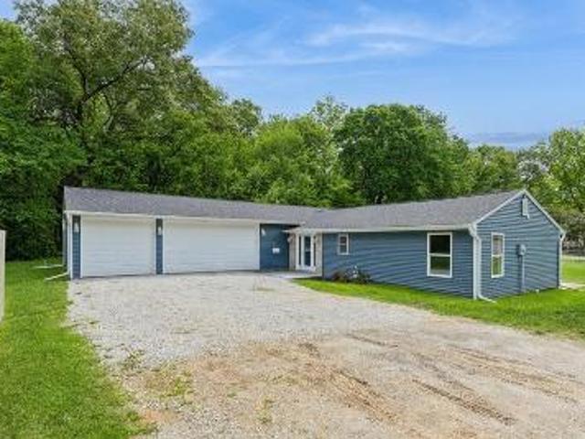 House for sale in Bettendorf