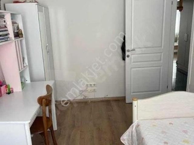 Bakirköy, Zuhuratbaba Mahallesi içerisinde satılık Daire