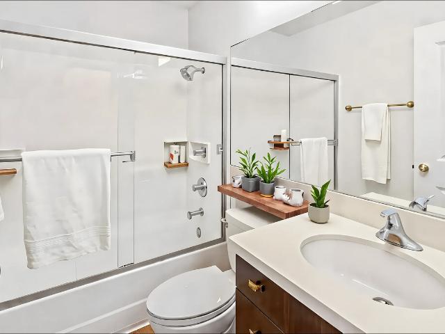 Apartment for rent in Van Nuys Neighborhood Council District, Canoga Park
