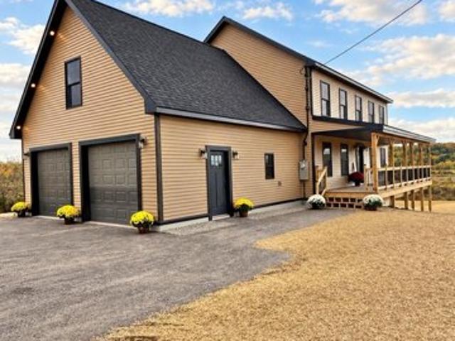 House for sale in Fairfield Center, Fairfield