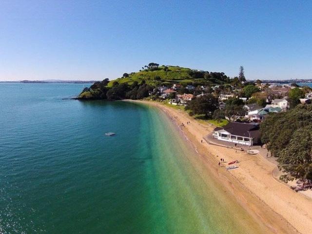 Apartment for rent in Narrow Neck, Oroua County