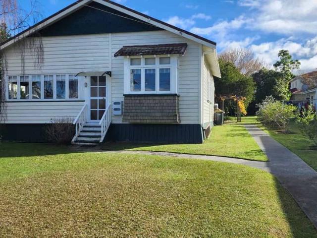 House for rent in Stanley Point, Devonport-Takapuna