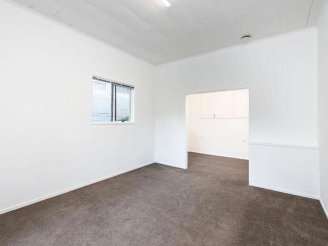 House for rent in Narrow Neck