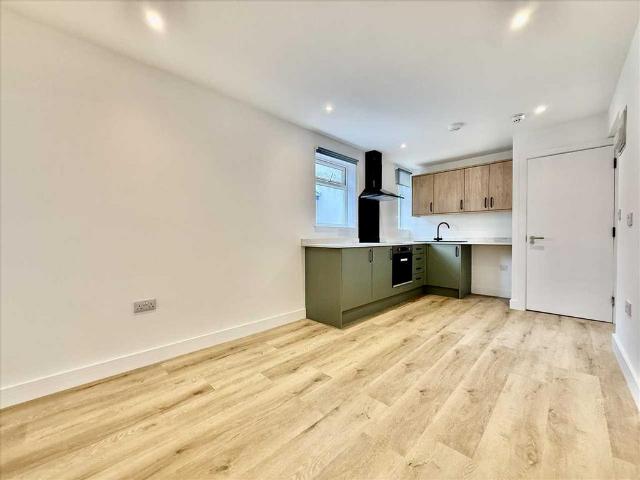 Apartment for rent in Mount Wise