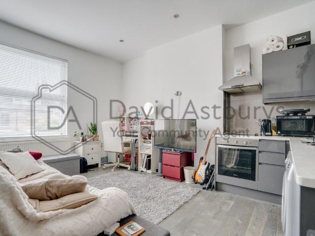 Studio for rent in London Borough of Hammersmith and Fulham, Greater London