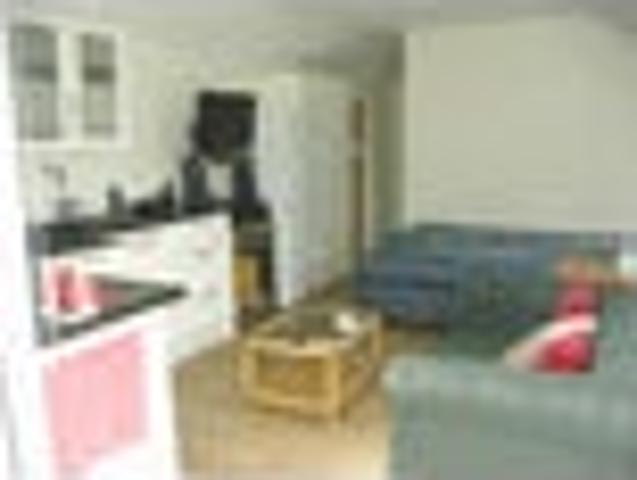 Apartment for rent in Narrow Neck
