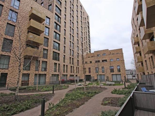 Apartment for rent in Bromley-by-Bow, Poplar Grove