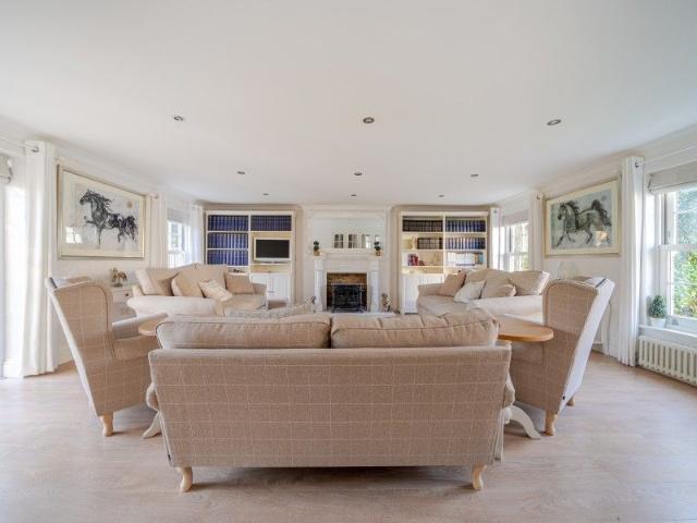 House for rent in Old Dean, Heol-las