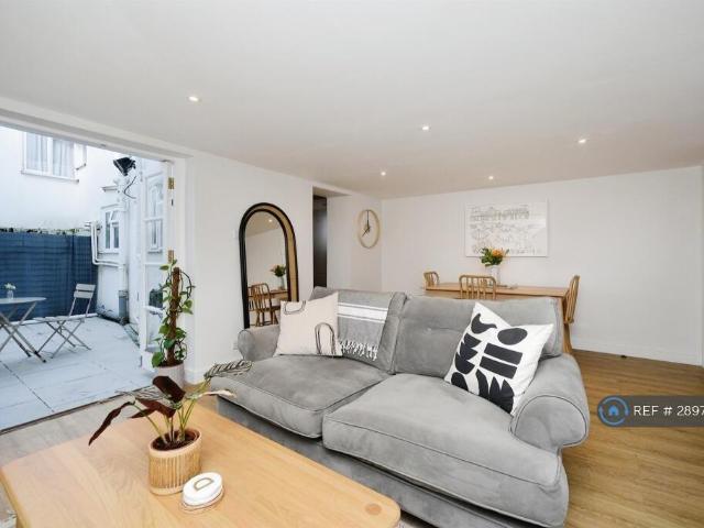 Apartment for rent in Queen's Park, Brighton & Hove