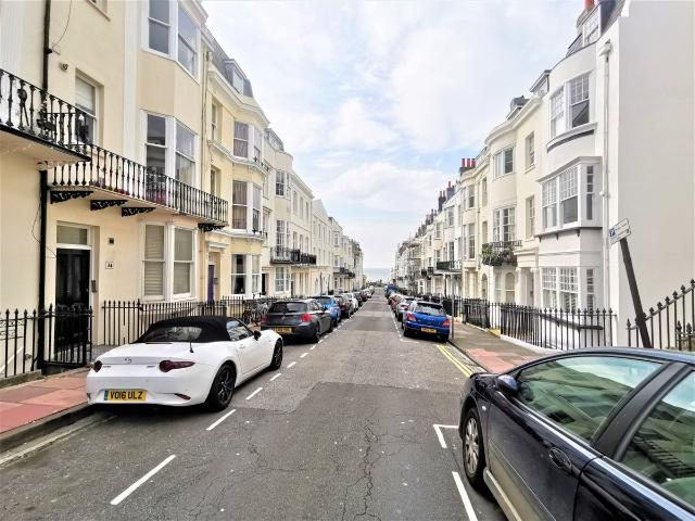 Studio for rent in Queen's Park, Brighton & Hove