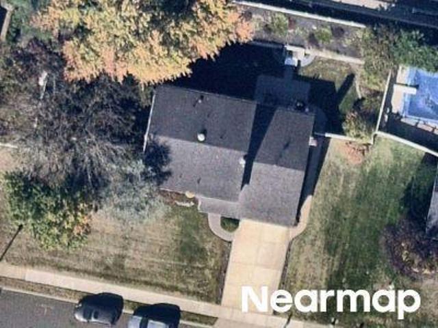 House for sale in Parlin House for sale in Parlin