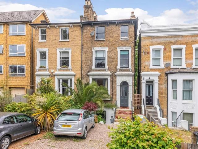 Apartment for rent in London Borough of Lewisham, Forest Hill