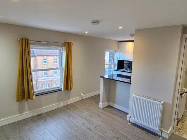 Apartment for rent in London Borough of Lewisham, Forest Hill