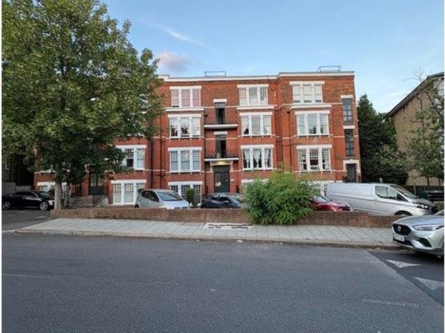 Apartment for rent in London Borough of Lewisham, Forest Hill