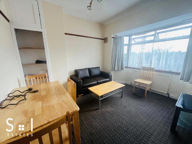 Apartment for rent in London Borough of Ealing, Greater London