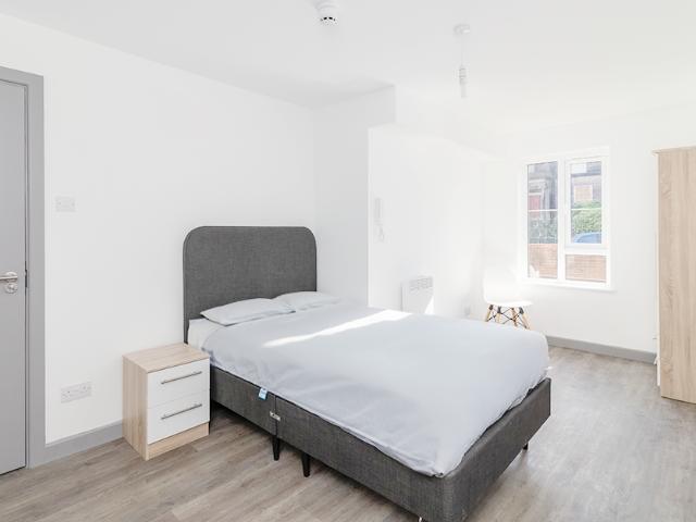 Room for rent in Claughton, Wirral