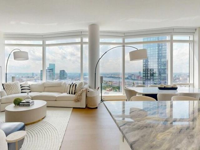 Condo for sale in Financial District, Boston