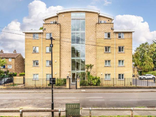 Apartment for rent in London Borough of Hounslow, Greater London