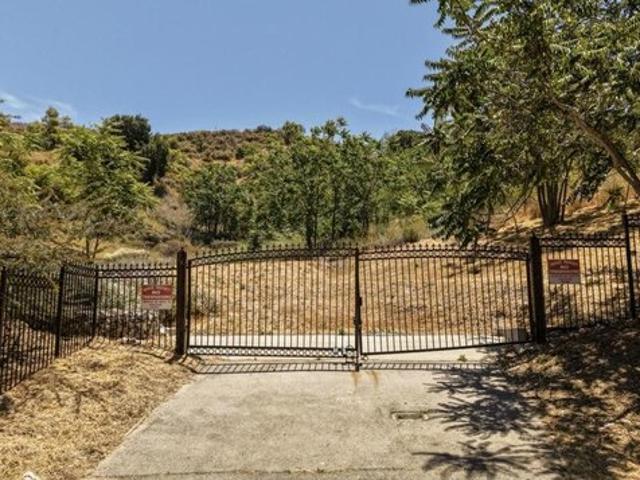 Land for sale in Canyon Country, California