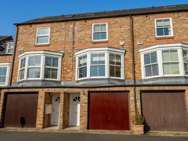 House for rent in High Field, York