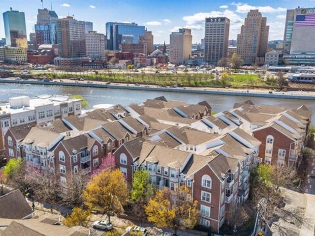 House for sale in Hudson, New Jersey