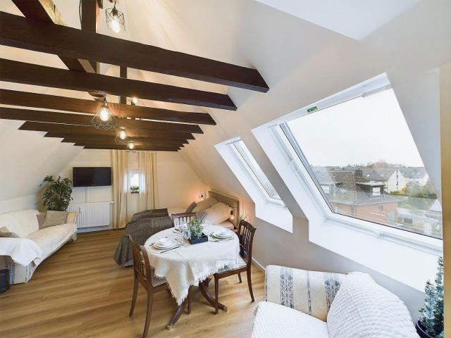 Dachgeschosswohnung mieten in Schlebusch, Leverkusen
