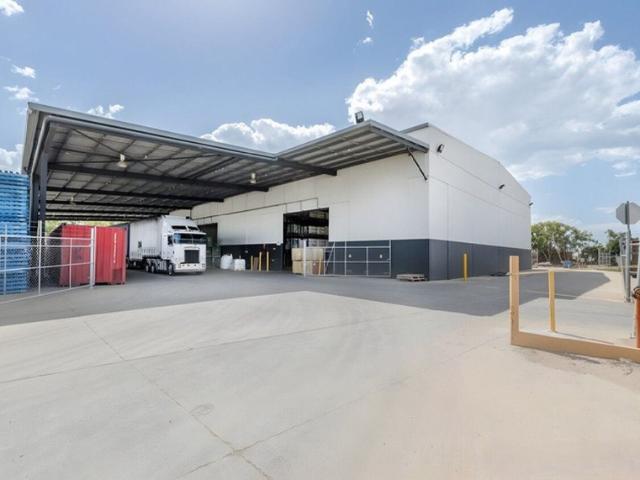 Warehouse for rent in Toombul, Queensland