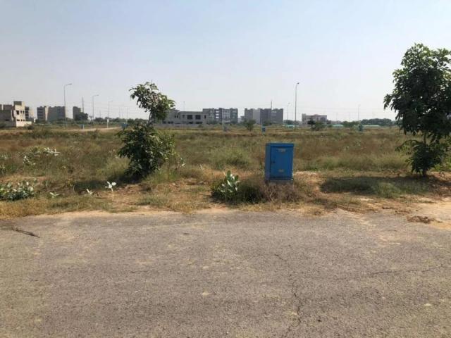 Land for sale in DHA Phase 7, ڈھیرا