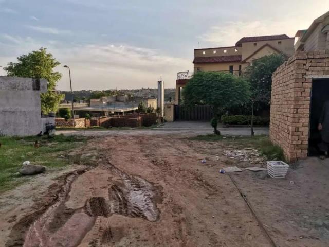 Land for sale in Islamabad
