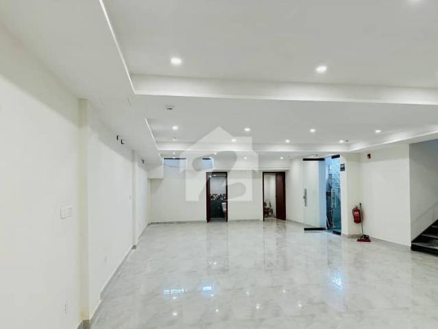 Office for rent in لاہور, لاہور ڈویژن