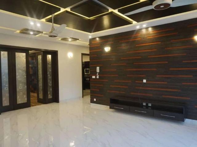 House for sale in DHA Phase 8, چاچو والی