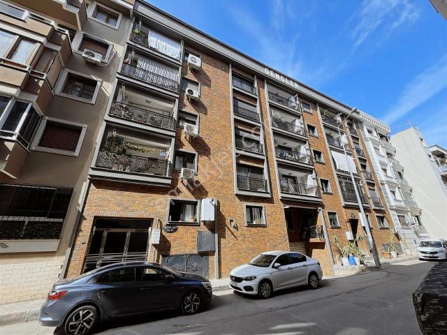 Fikri Altay Mahallesi, Karşıyaka içerisinde kiralık mülk