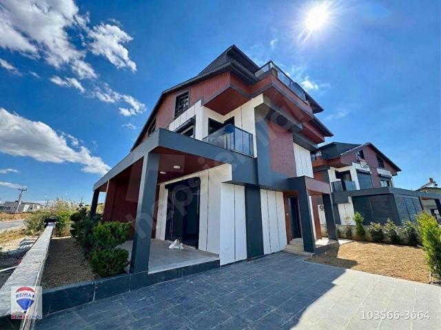 Cumhuriyet Mahallesi, Dikili içerisinde satılık Villa
