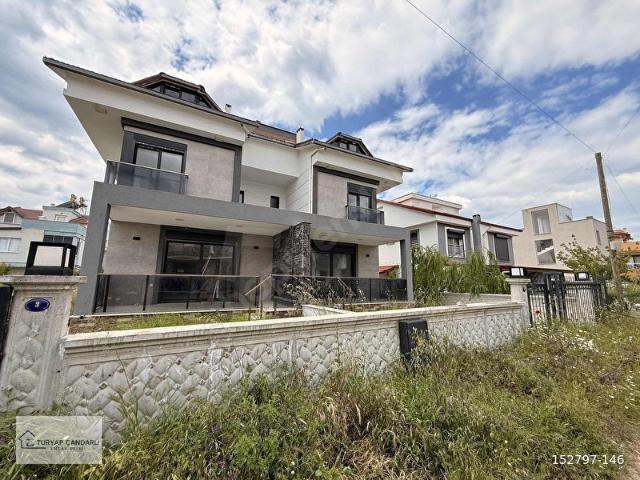 Dikili, İzmir içerisinde satılık Villa